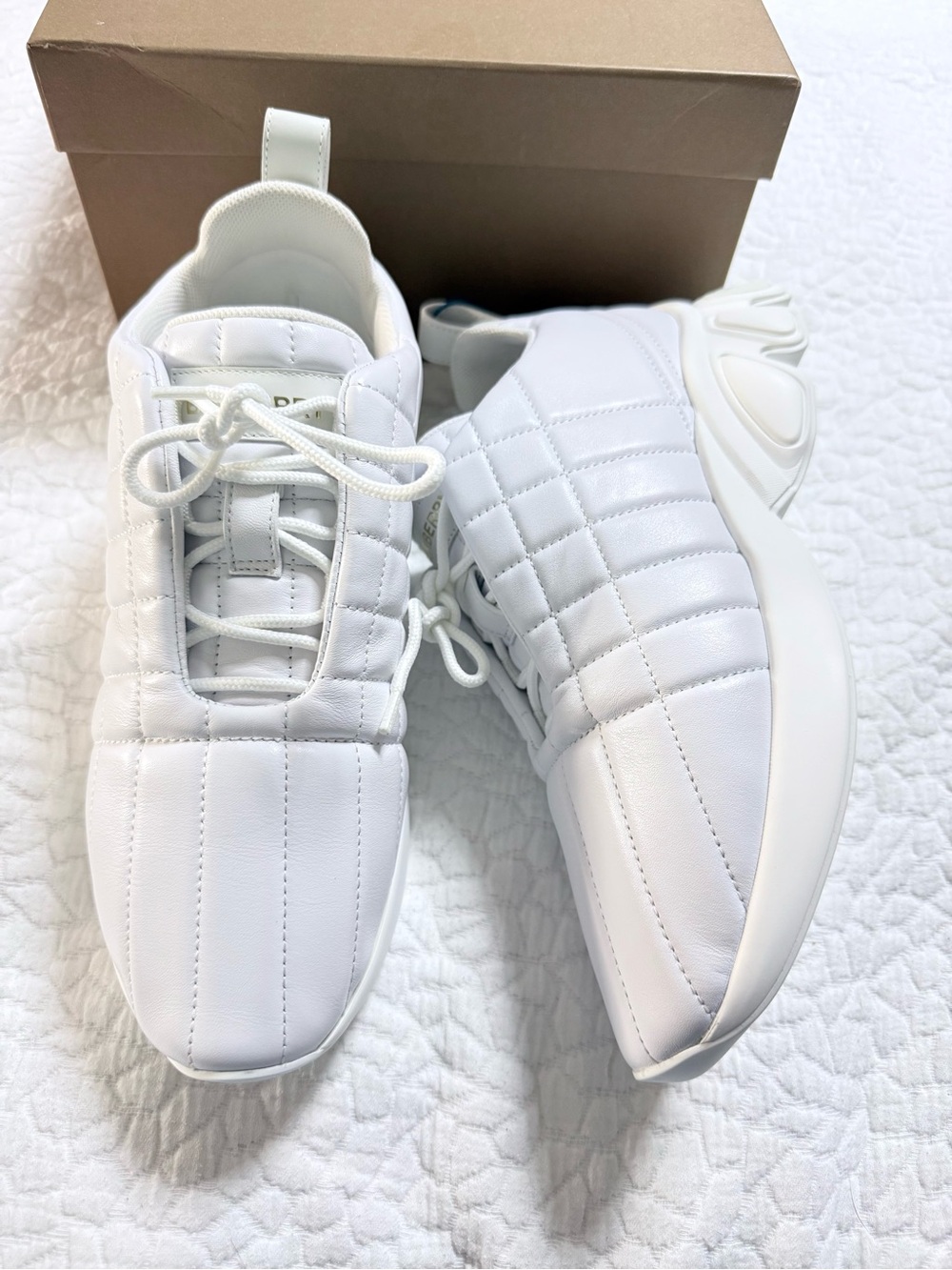 NWT Burberry Women’s Optic White Low Top Trainer Sneakers - EU Size 40 = US 10